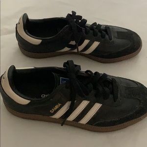 Adidas Samba sneaker - Womens size 7.5